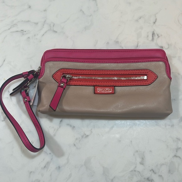 Coach Daisy Spectator Colorblock Zip Wallet Wristlet Tan Pink n Coral Leather - Picture 6 of 6